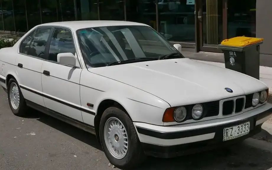 BMW 5 Series (E34)