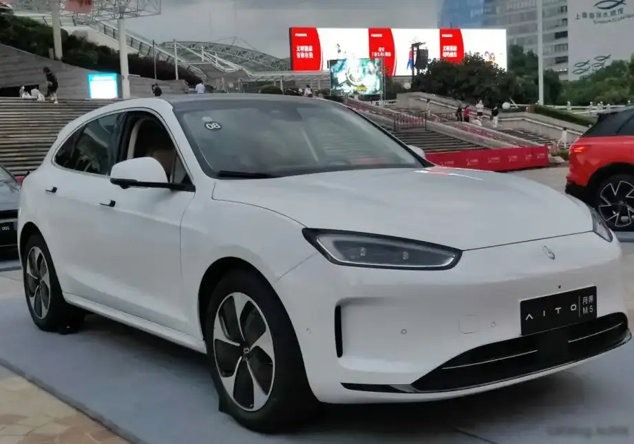 2022-2025 AITO M5 80 kWh (272 Hp) EV