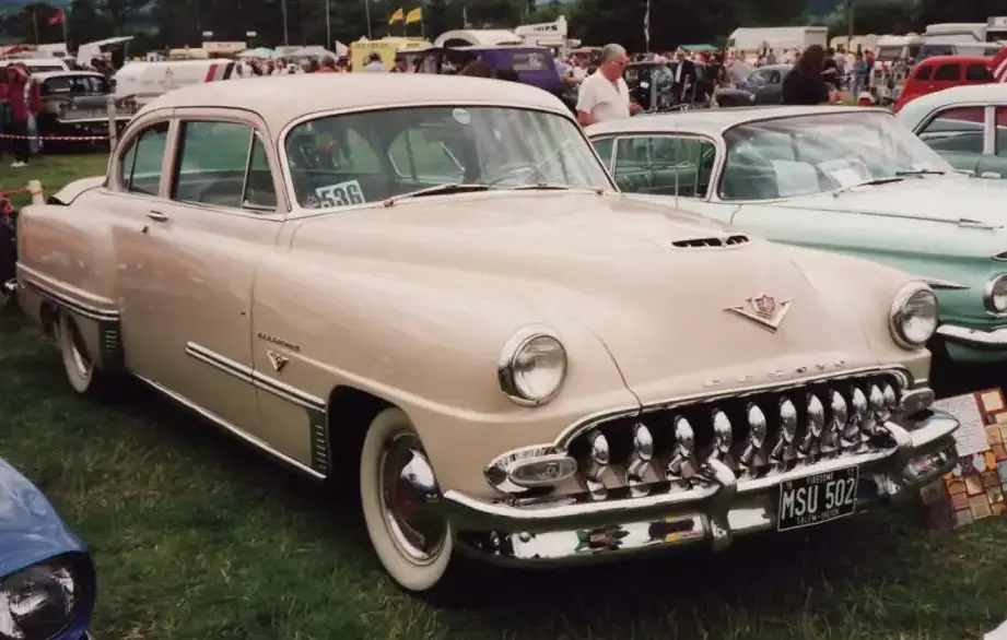 1952-1953 DeSoto Firedome Club Coupe (facelift ) 4.5 V8 (160 Hp)