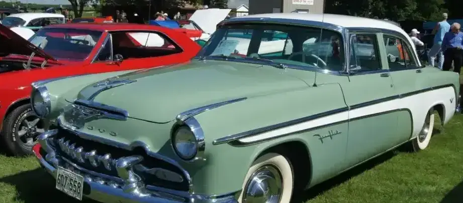 1954-1955 DeSoto Fireflite I Four-Door Sedan 4.8 V8 (200 Hp)