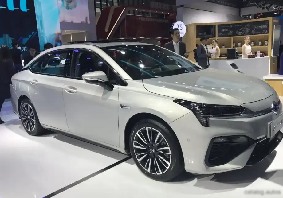 2019-2020 Aion S 48.4 kWh (204 Hp)