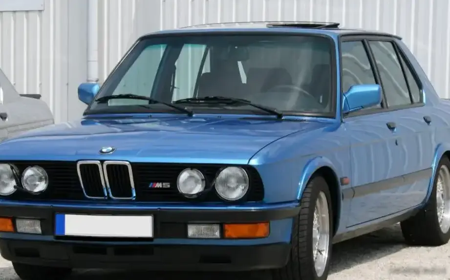 1985-1987 BMW M5 (E28) 3.5 (286 Hp)