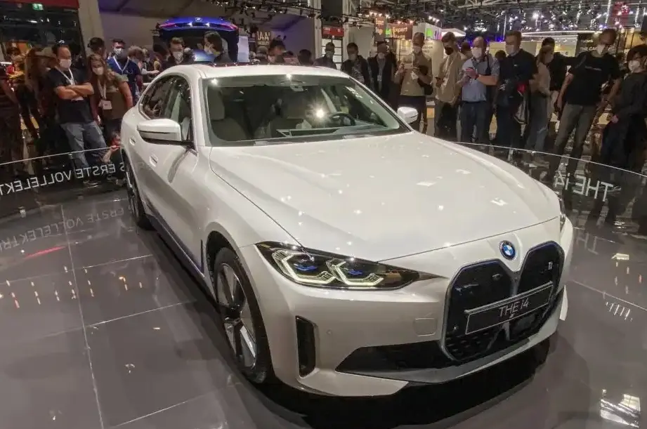 2021-2024 BMW i4 (G26) 83.9 kWh (340 Hp) eDrive40