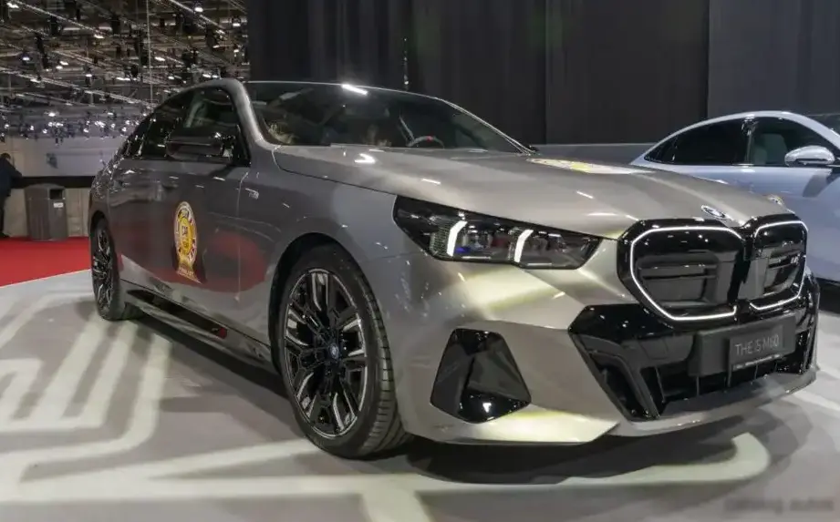 2023 BMW i5 Sedan (G60) M60 81.2 kWh (601 Hp) xDrive