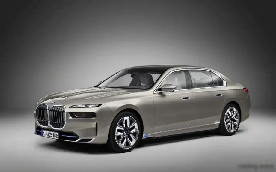 2023 BMW i7 (G70) 105.7 kWh (455 Hp) eDrive50