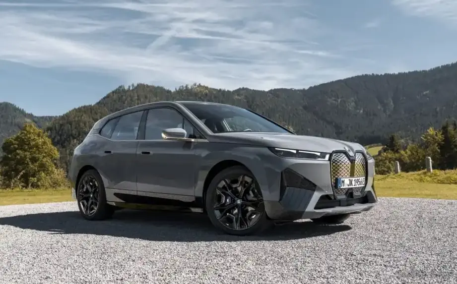 2022-2025 BMW iX (i20) M60 111.5 kWh (619 Hp) xDrive