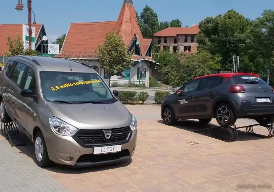 2017-2018 Dacia Lodgy (facelift ) 1.2 TCe (116 Hp)