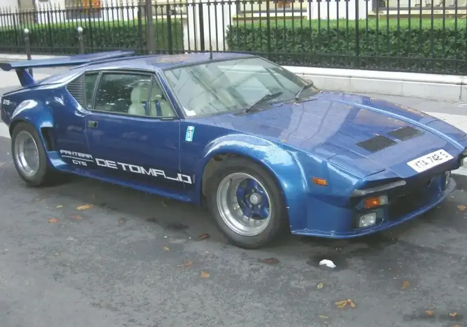 1980-1989 De Tomaso Pantera GT5 5.8 V8 (350 Hp)