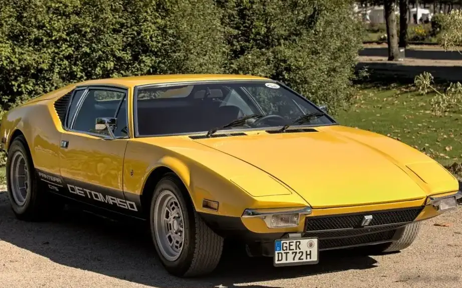 1988-1990 De Tomaso Pantera GTS 5.8 V8 (212 Hp)