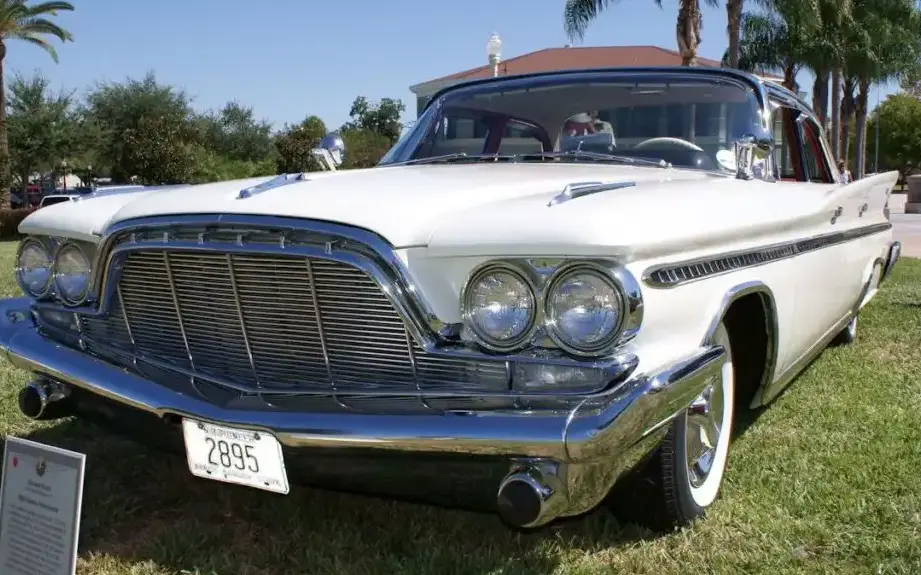 1959-1960 DeSoto Adventurer I 4-Door Sedan 6.3 V8 (305 Hp) TorqueFlite