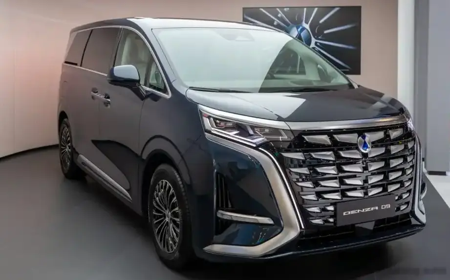 2022 Denza D9 DM-i 1.5Ti 20 kWh (300 Hp) Plug-in Hybrid E-CVT