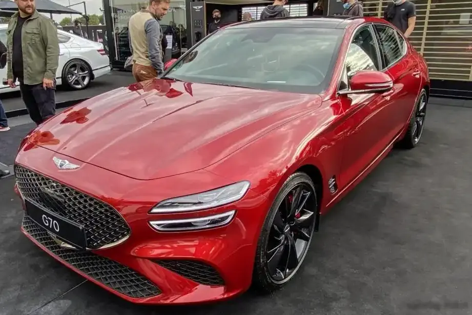 2021 Genesis G70 (facelift ) 2.0 T-GDi (197 Hp) Automatic