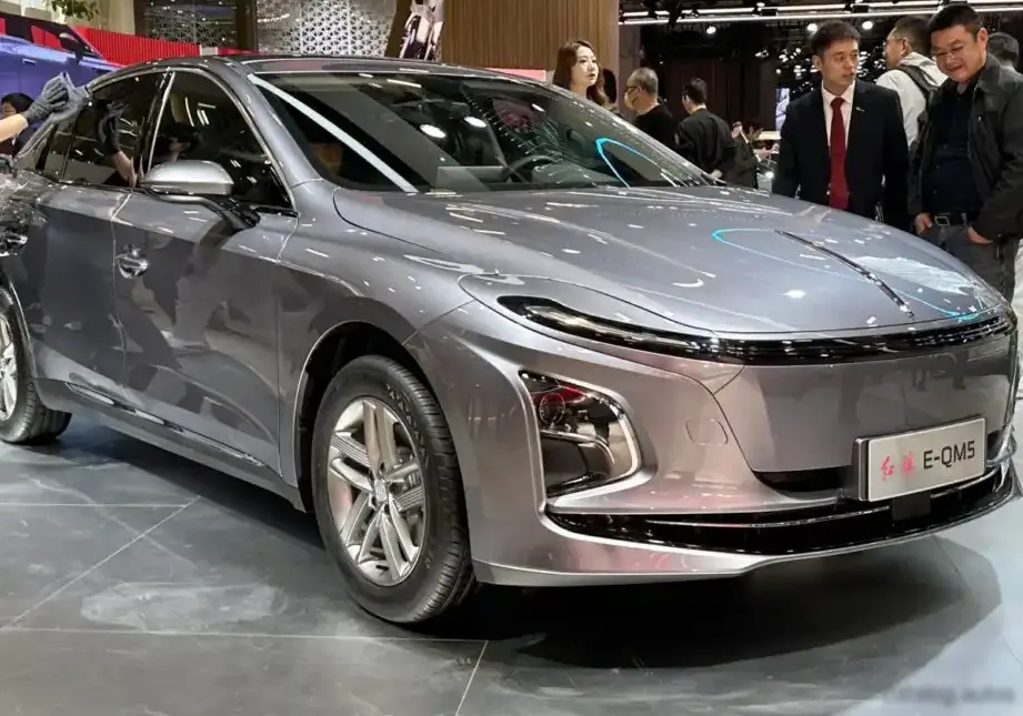 2025 Hongqi E-QM5 (facelift ) 56 kWh (150 Hp) Battery Swap