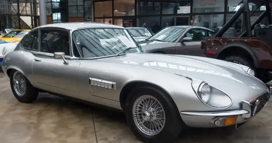 1966-1968 Jaguar E-type 2+2 4.2 (Series 1) (265 Hp)