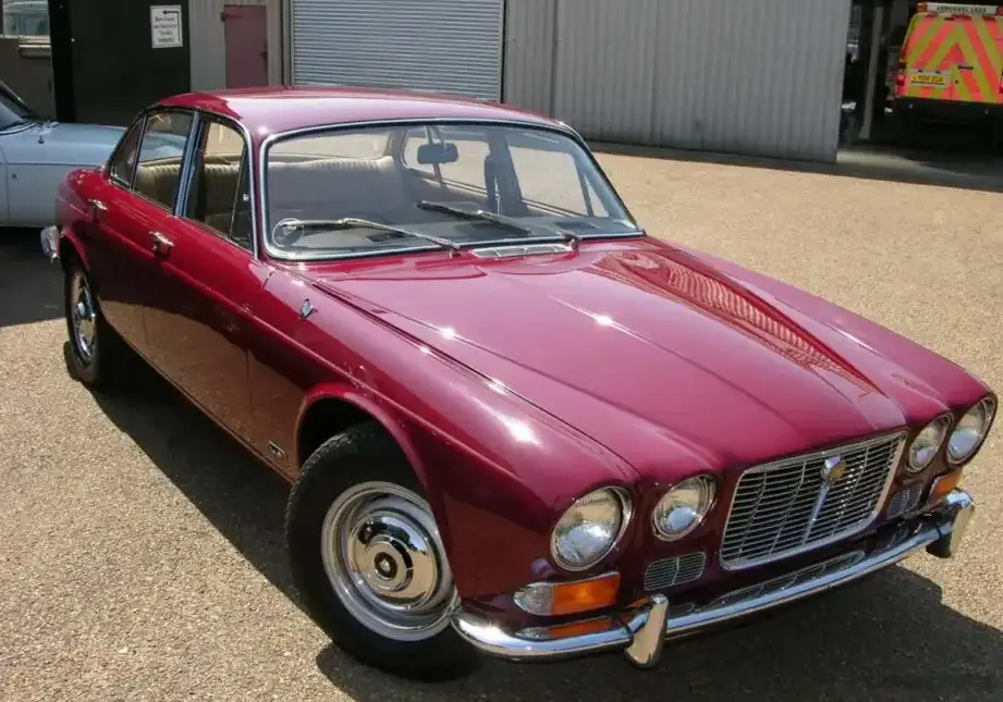 1973-1976 Jaguar XJ 12 5.3 (253 Hp)