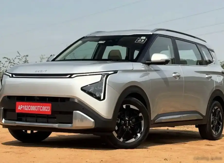 2025 Kia Carens Clavis IV (facelift ) 1.5L CRDi VGT (116 Hp)