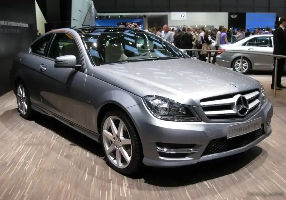 2011-2012 Mercedes-Benz C-class Coupe (C204 facelift ) C 180 1.8 BlueEFFICIENCY (156 Hp)