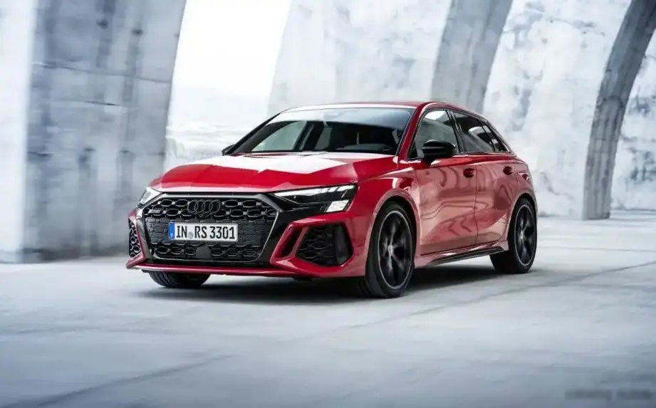 2021-2024 Audi RS3 Sportback (8Y) 2.5 TFSI (400 Hp) quattro S tronic