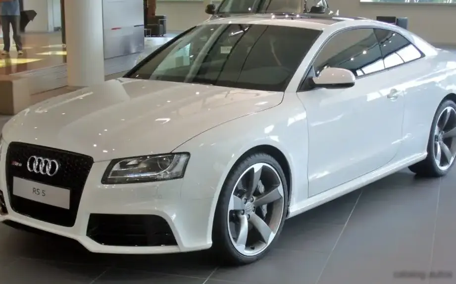 2010-2011 Audi RS5 Coupe (8T) 4.2 FSI V8 (450 Hp) quattro S tronic