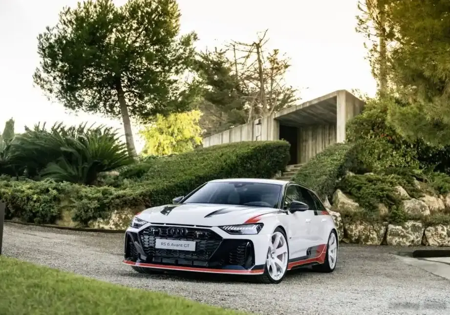 2024-2025 Audi RS6 Avant (C8) GT 4.0 TFSI V8 (630 Hp) Mild Hybrid quattro tiptronic