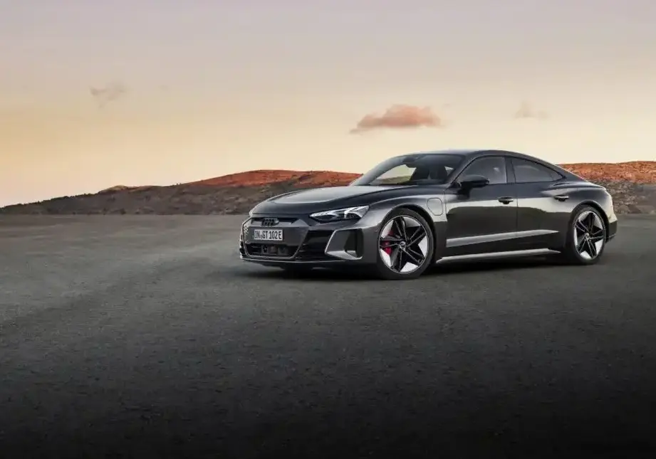 2021-2024 Audi RS e-tron GT 93.4 kWh (646 Hp) quattro