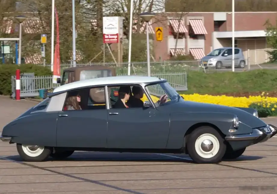 1964-1967 Citroen ID II 19 B (78 Hp)