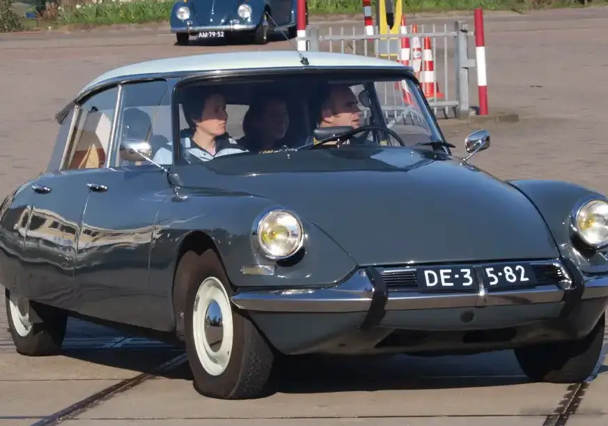 1965-1967 Citroen ID II 19 F (91 Hp)