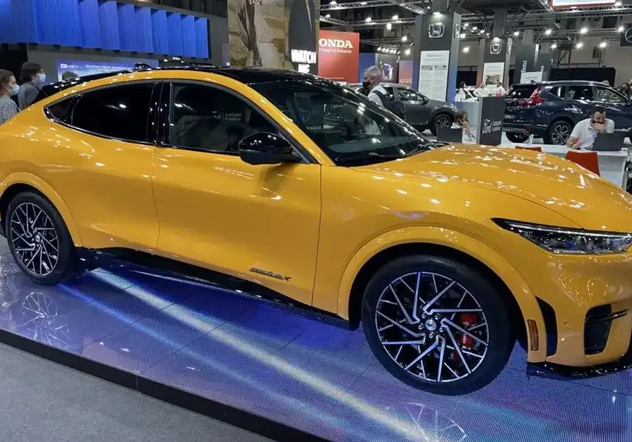 2020-2021 Ford Mustang Mach-E GT 98.7 kWh (487 Hp) AWD