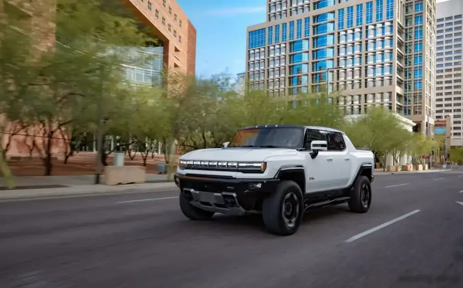 2023 GMC Hummer EV Pickup 170 kWh (570 Hp) e4WD