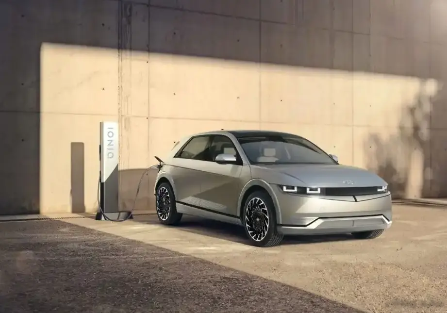 2021-2024 Hyundai IONIQ 5 77.4 kWh (228 Hp) Electric