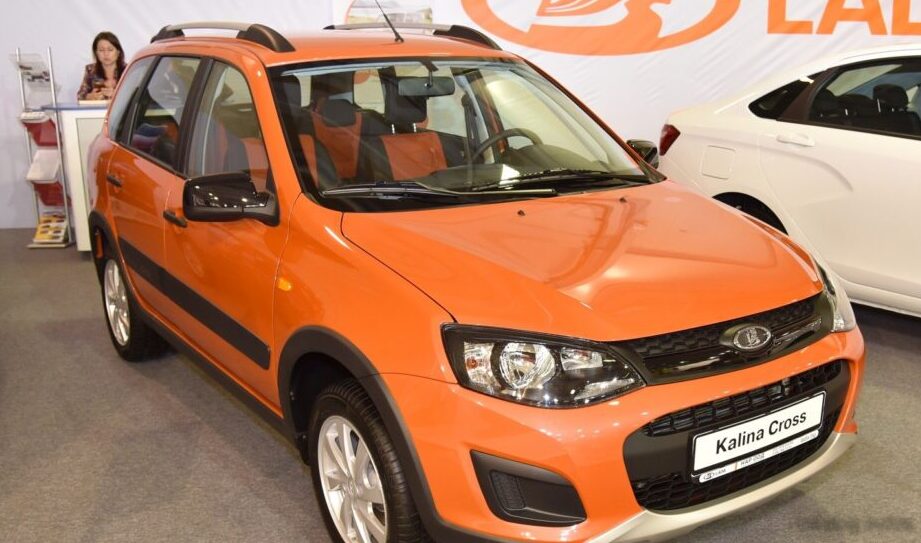 2014-2018 Lada Kalina Cross (2) 1.6 (106 Hp)