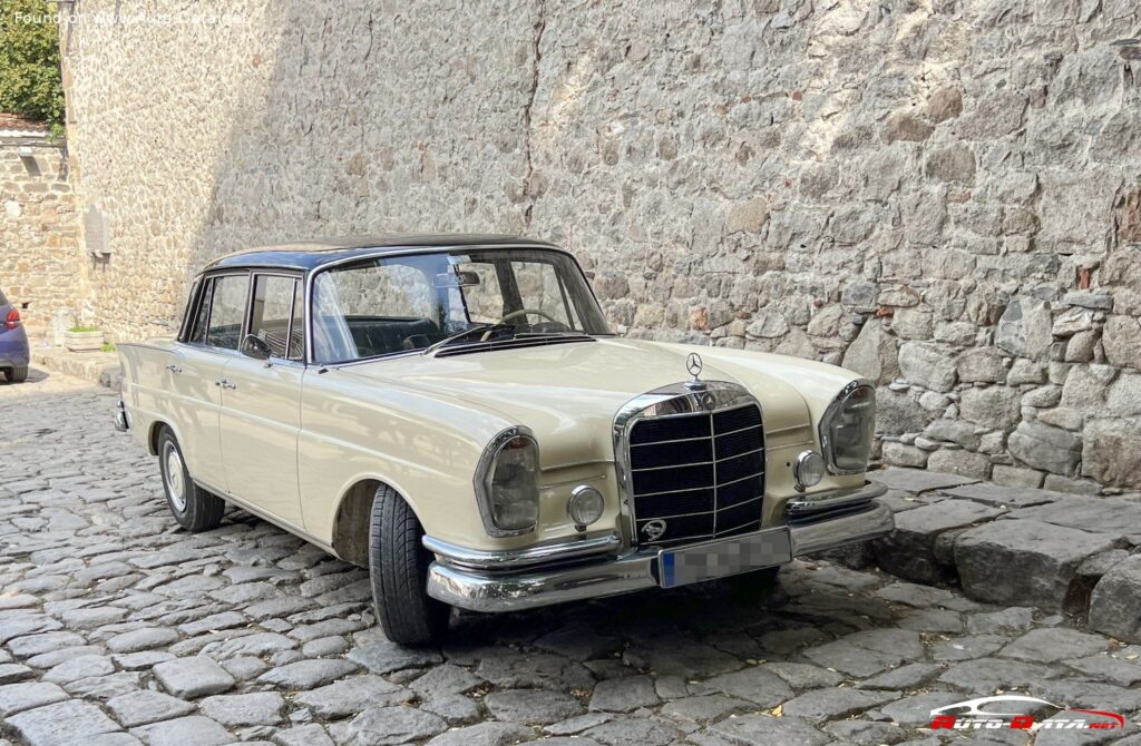 1960-1965 Mercedes-Benz W111 Coupe 220 SEb (120 Hp)