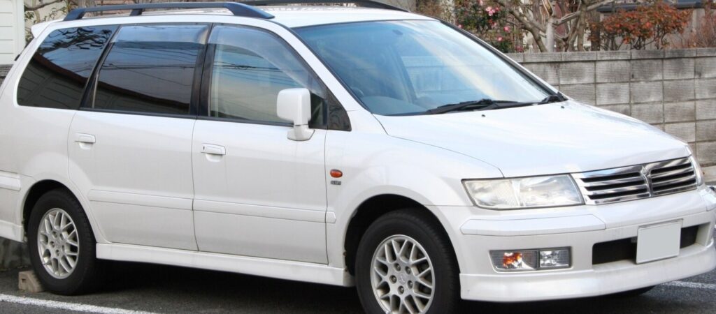 1997-2003 Mitsubishi Chariot Grandis (N11) 2.3 i 16V GDI (150 Hp)
