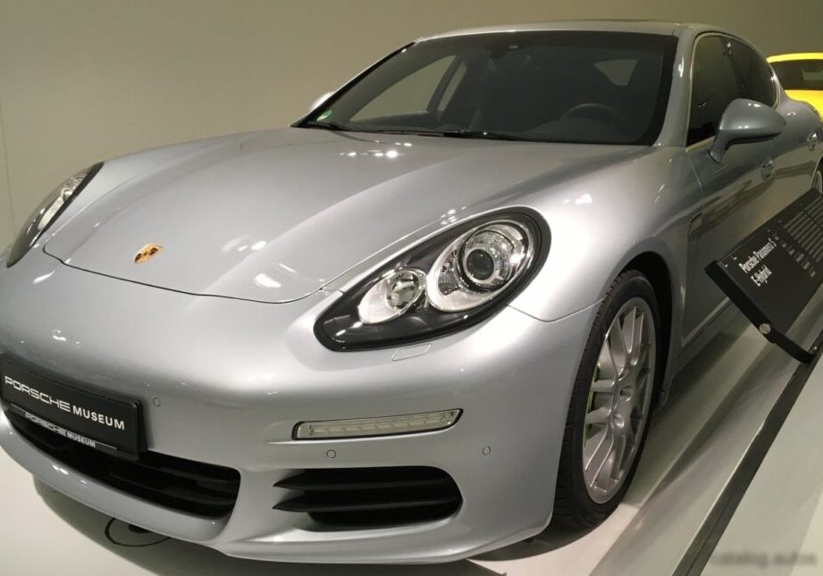 2013-2016 Porsche Panamera (G1 II) S 3.0 V6 (416 Hp) E-Hybrid Tiptronic