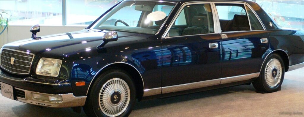 1997-2004 Toyota Century II (G50) 5.0 V12 (280 Hp) Automatic 4-speed