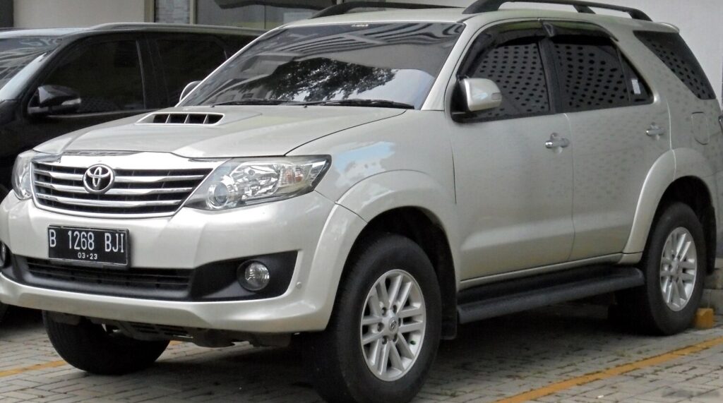2011-2015 Toyota Fortuner I (facelift ) 2.5 D-4D (144 Hp)