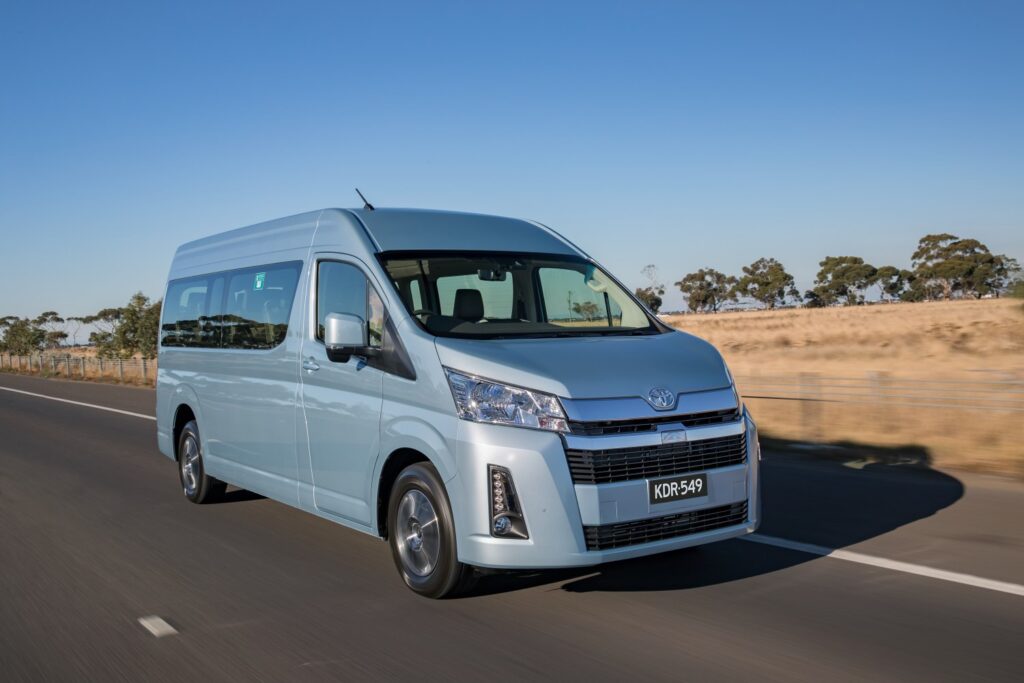 2019 Toyota HiAce VI (H300) Commuter L2H2 2.8 D-4D (156 Hp)