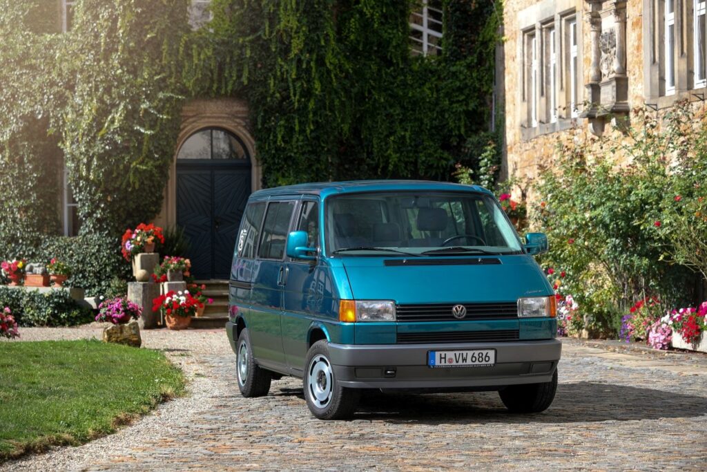 1990-2003 Volkswagen Multivan (T4) 2.5 TDI (150 Hp)